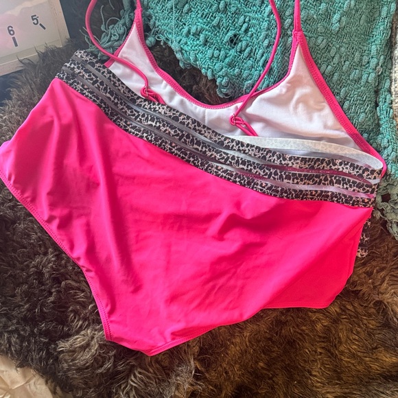 Pink bikini - Picture 6 of 6